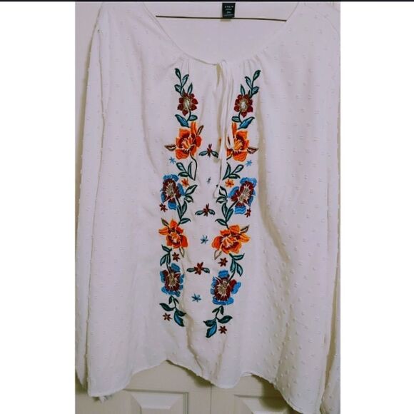 Women's Floral Print White Long Sleeved Top w Drawstring Neck NWOT Never Worn 3X - Picture 1 of 6